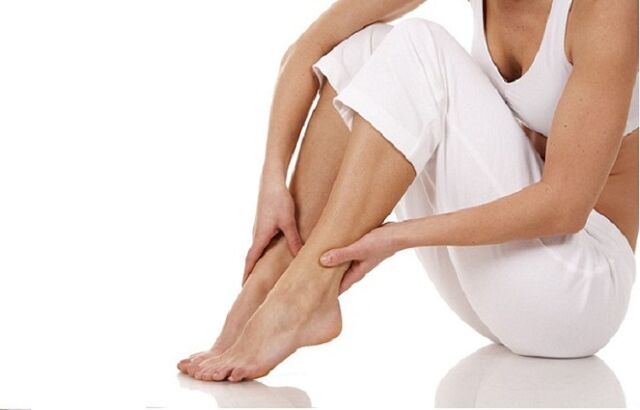 own foot massage for the prevention of varicose veins